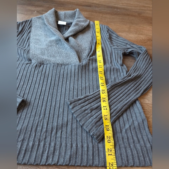 Nike Yoga Sweater Gray Luxe Ribbed Cover-Up Activewear Womens size Large - Picture 9 of 12